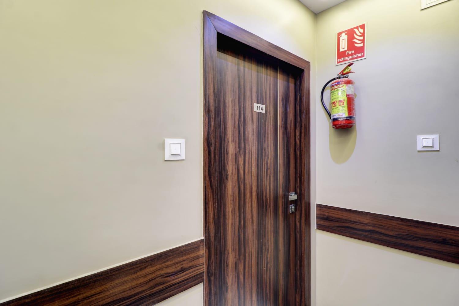 Hotel New Blue Sapphire Residency ムンバイ エクステリア 写真
