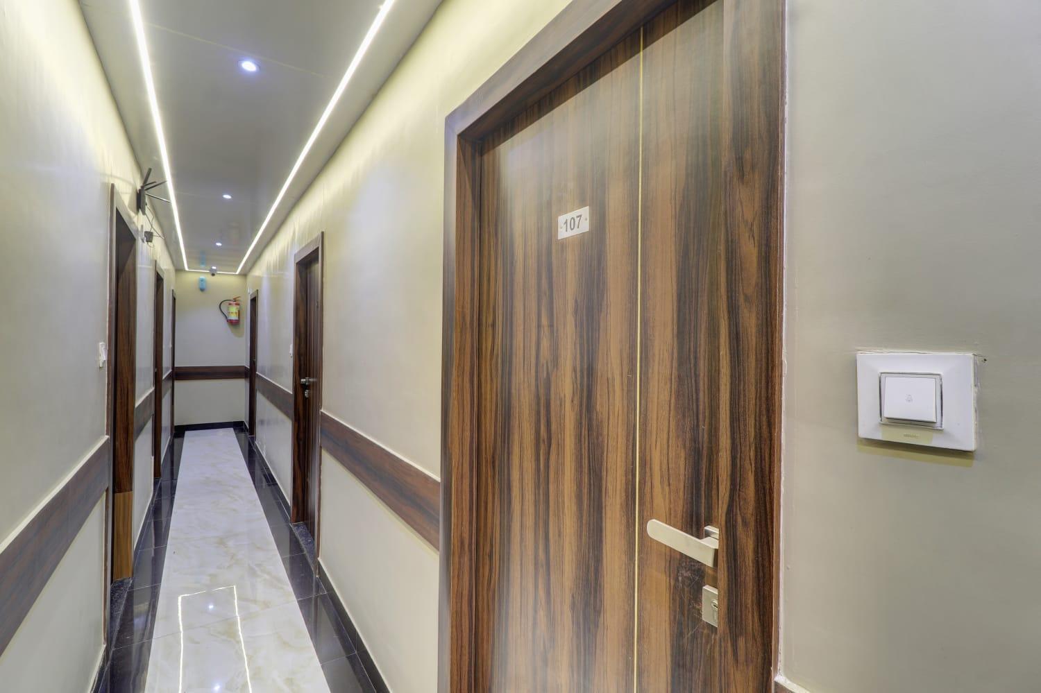 Hotel New Blue Sapphire Residency ムンバイ エクステリア 写真