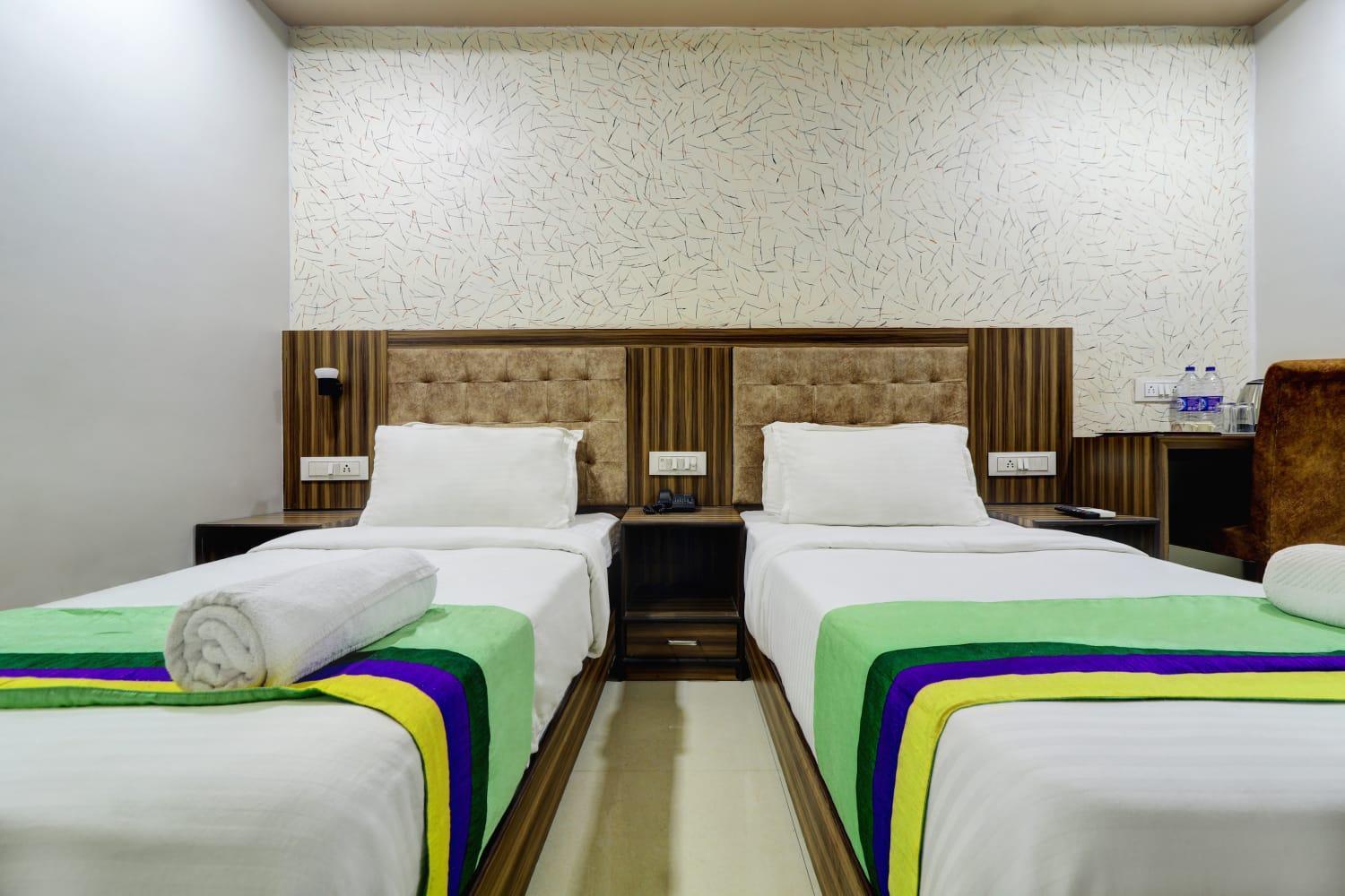 Hotel New Blue Sapphire Residency ムンバイ エクステリア 写真